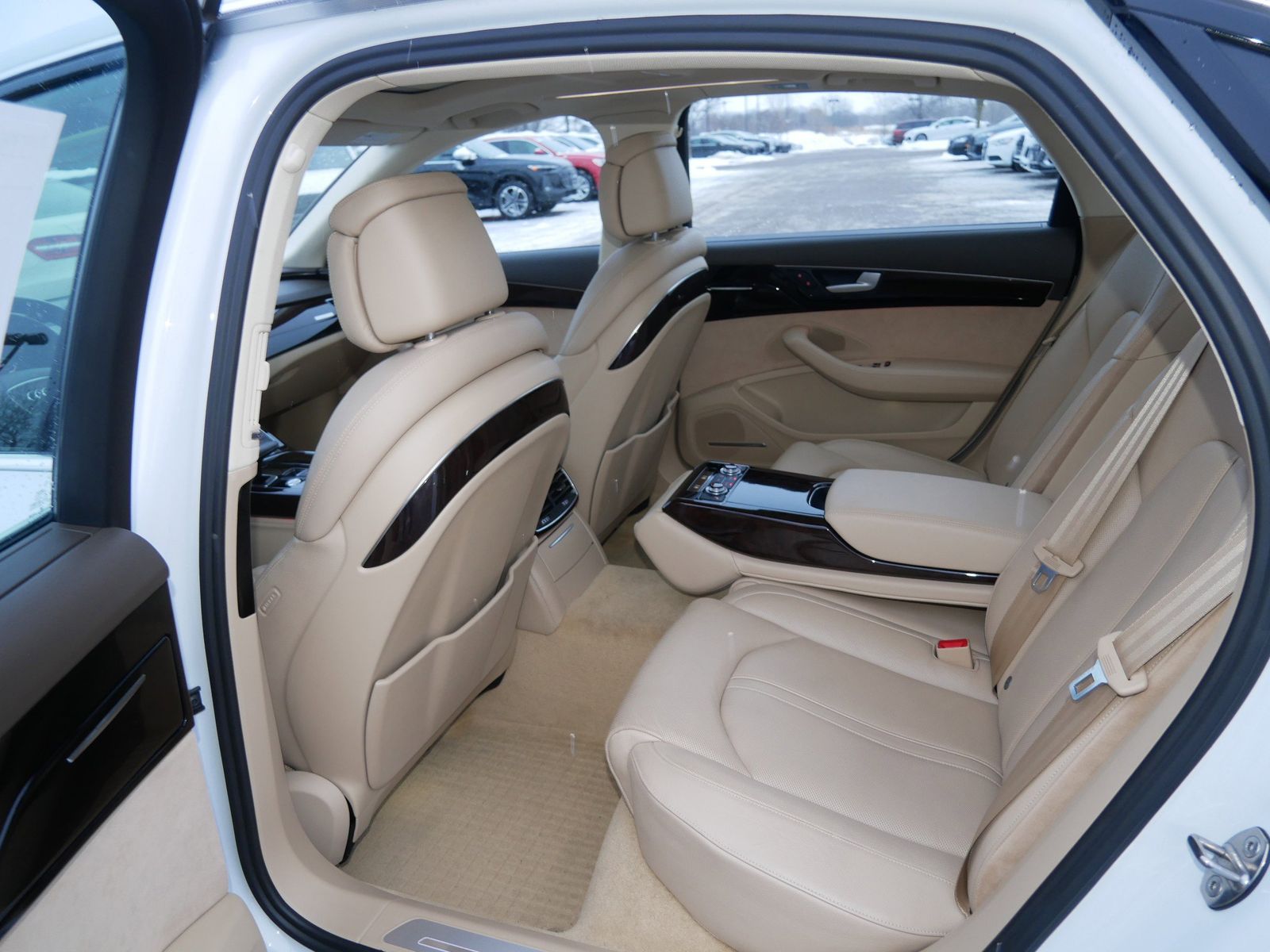 Thumbnail: 2018 Audi A8 - 11