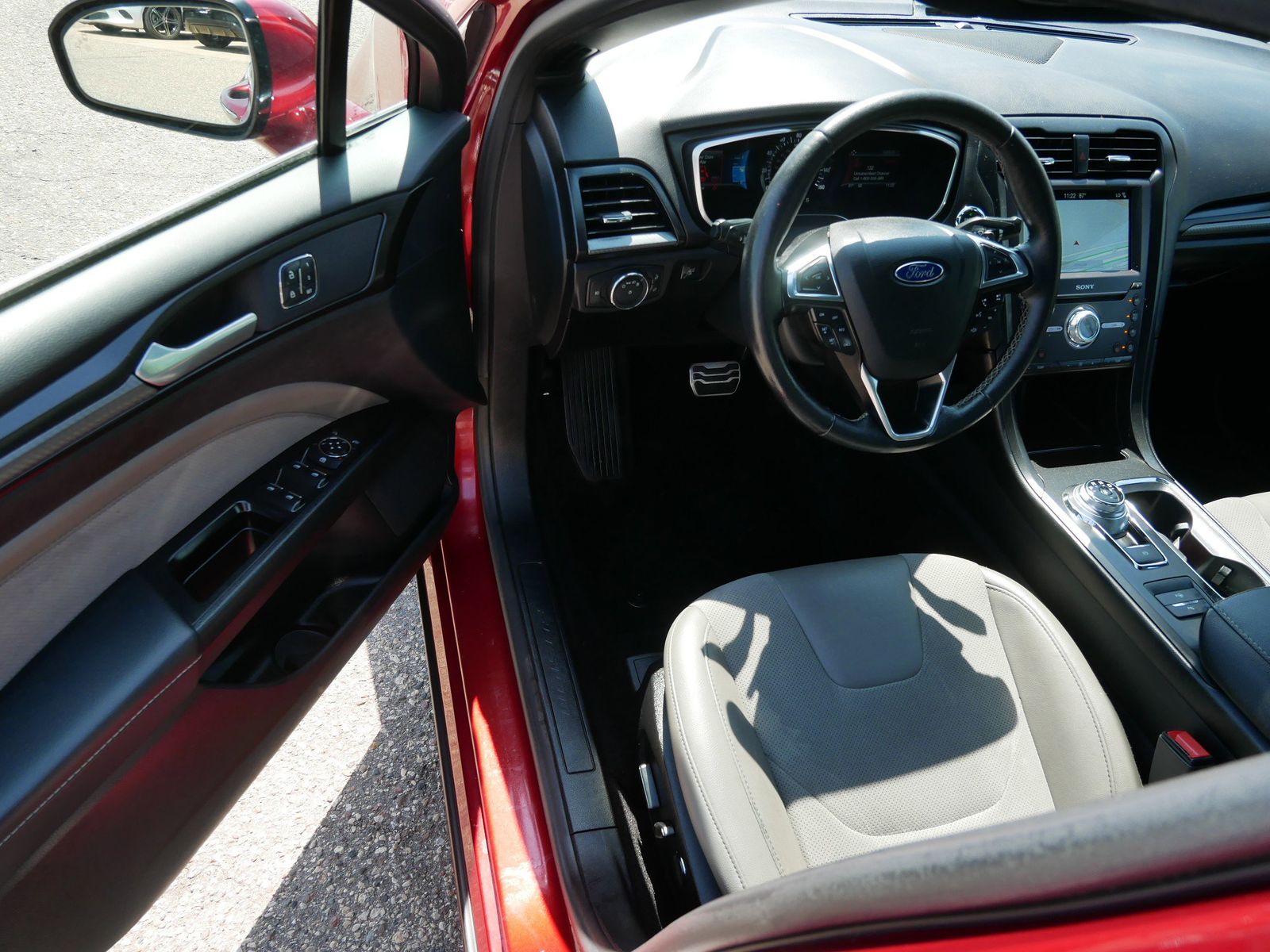 Thumbnail: 2017 Ford Fusion - 9