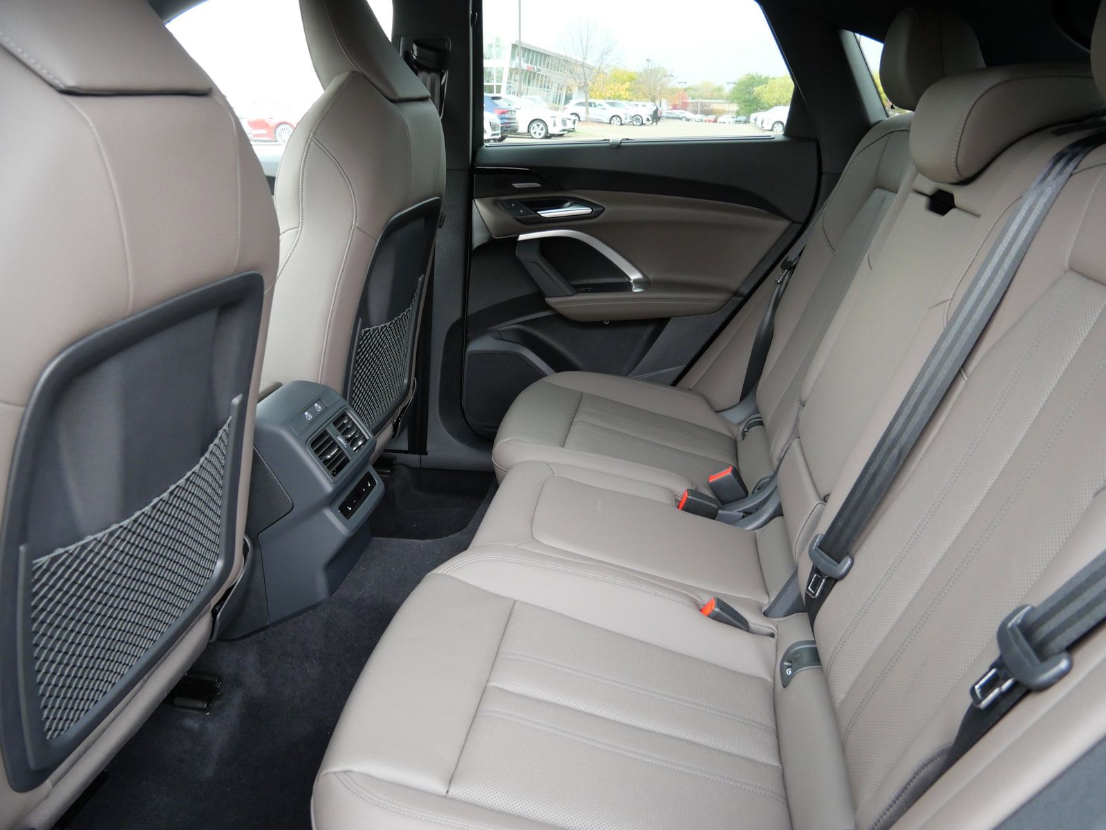 Thumbnail: 2025 Audi Q5 - 9