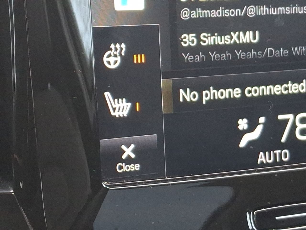 Thumbnail: 2020 Volvo XC40 - 25