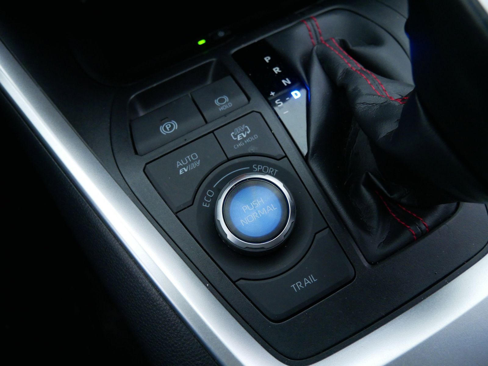 Thumbnail: 2023 Toyota RAV4 - 20