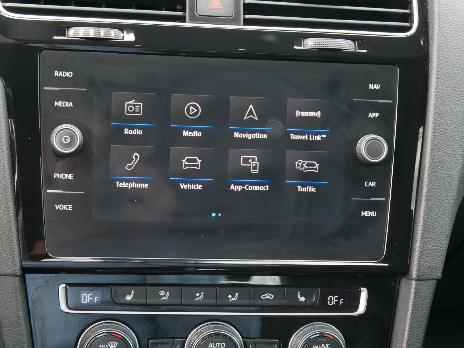 Thumbnail: 2019 Volkswagen Golf - 15