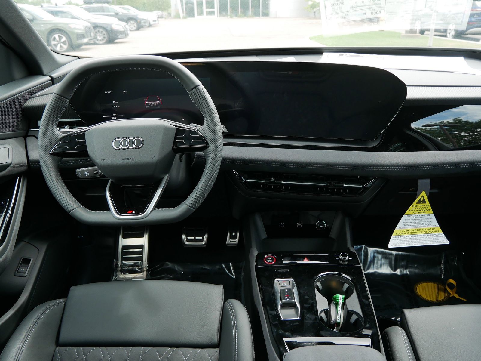 Thumbnail: 2025 Audi SQ6 e-tron - 11