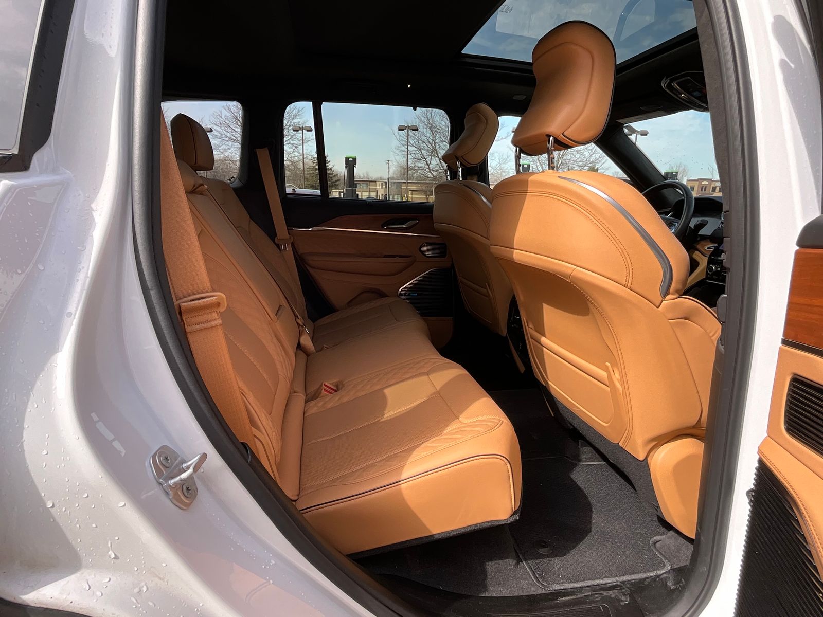 Thumbnail: 2022 Jeep Grand Cherokee - 18