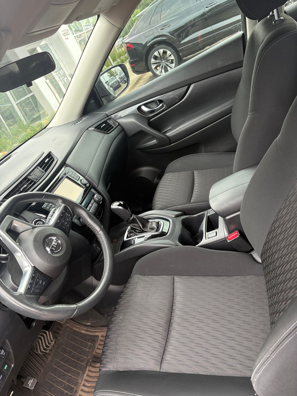 Thumbnail: 2017 Nissan Rogue - 5