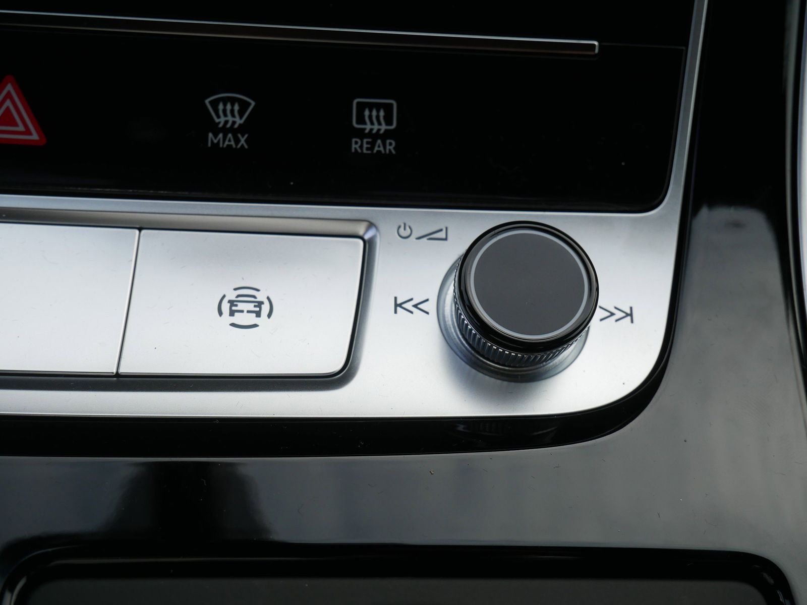 Thumbnail: 2026 Audi Q7 - 18