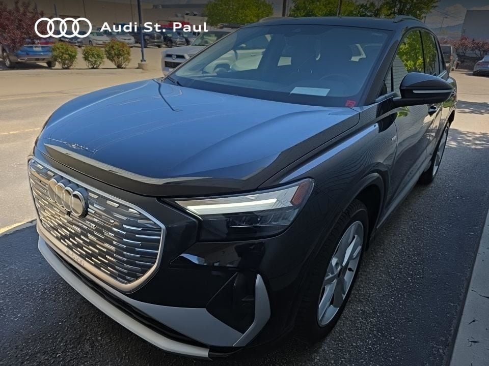 Thumbnail: 2023 Audi Q4 e-tron - 1