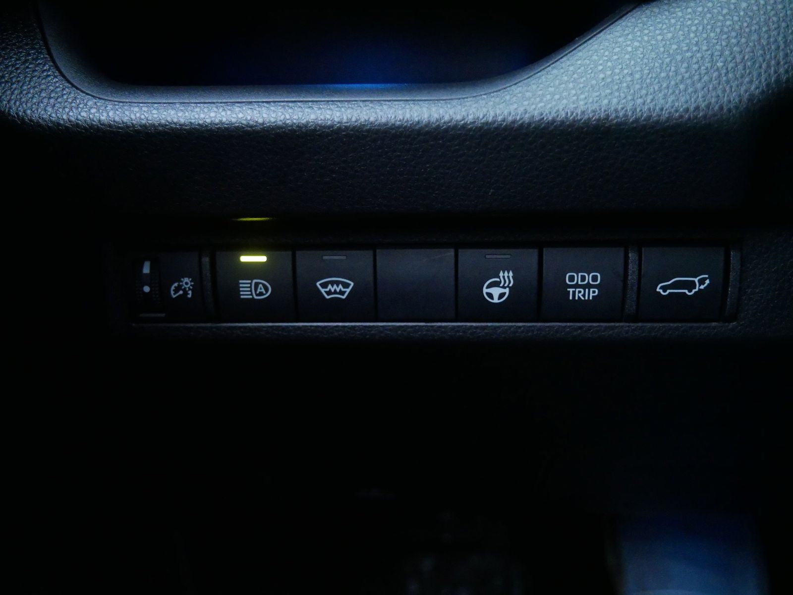 Thumbnail: 2023 Toyota RAV4 - 27