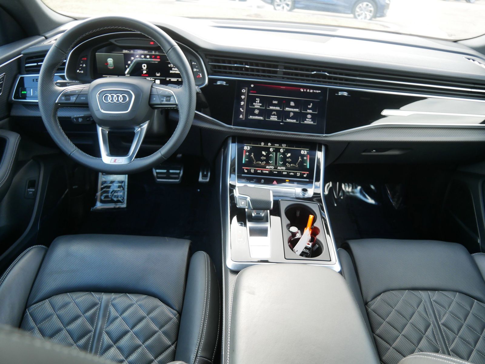 Thumbnail: 2025 Audi SQ8 - 13