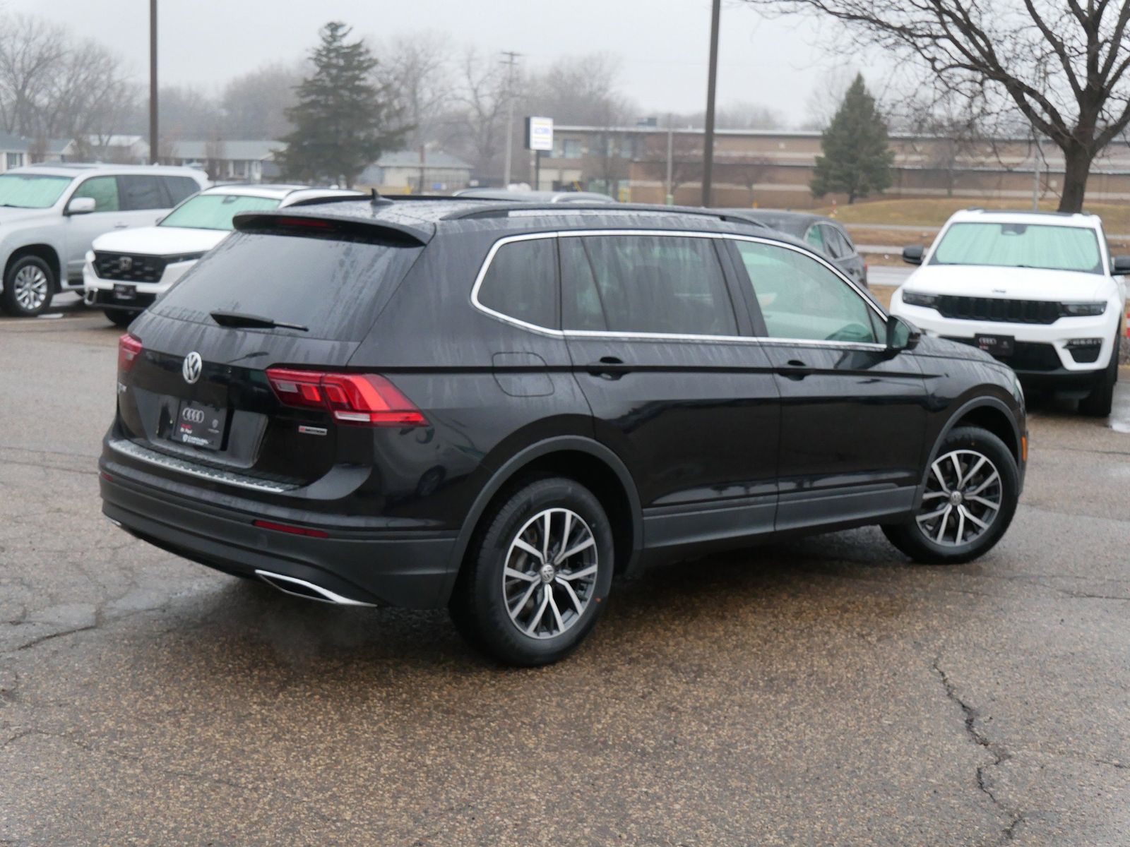 Thumbnail: 2019 Volkswagen Tiguan - 4