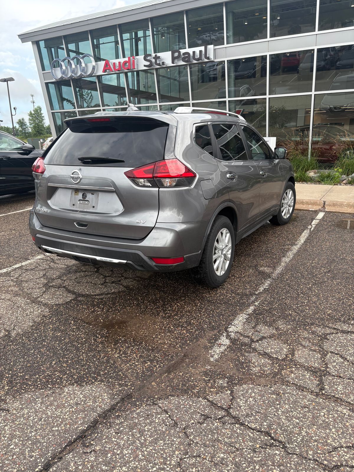 Thumbnail: 2017 Nissan Rogue - 3