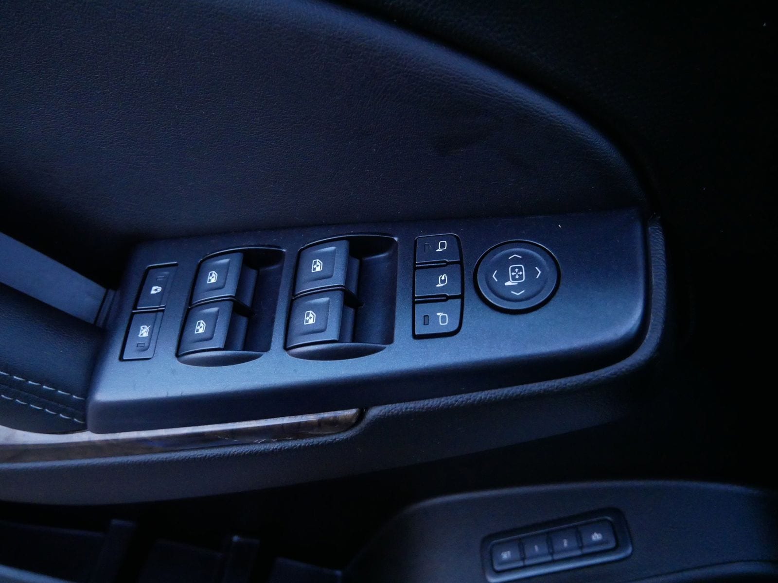 Thumbnail: 2019 Chevrolet Suburban - 18