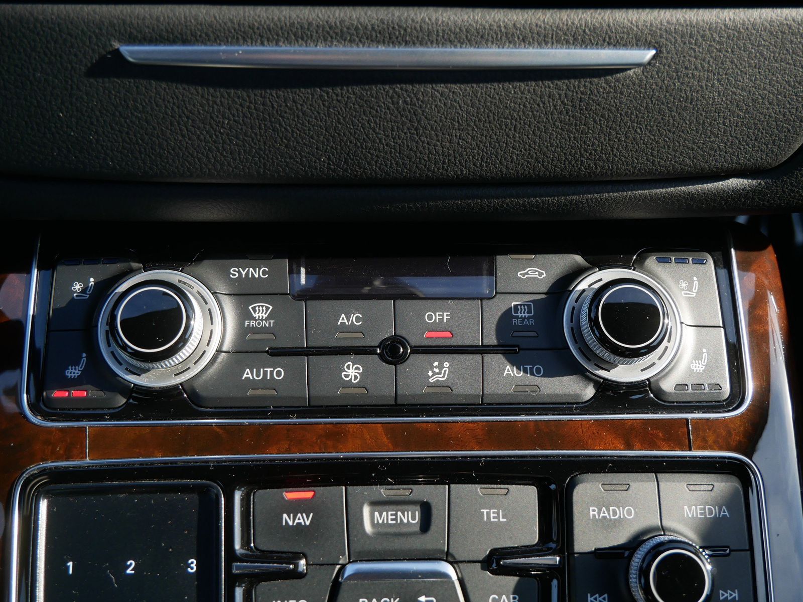 Thumbnail: 2017 Audi A8 - 19