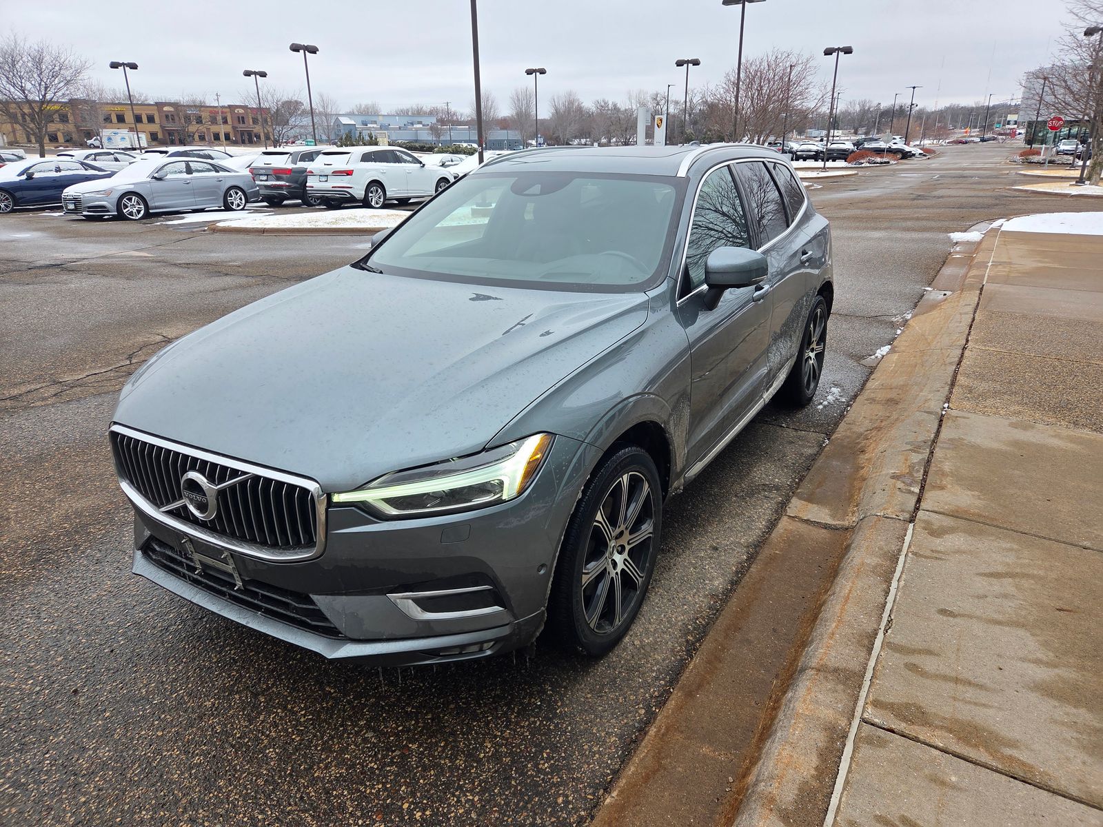 Thumbnail: 2019 Volvo XC60 - 6