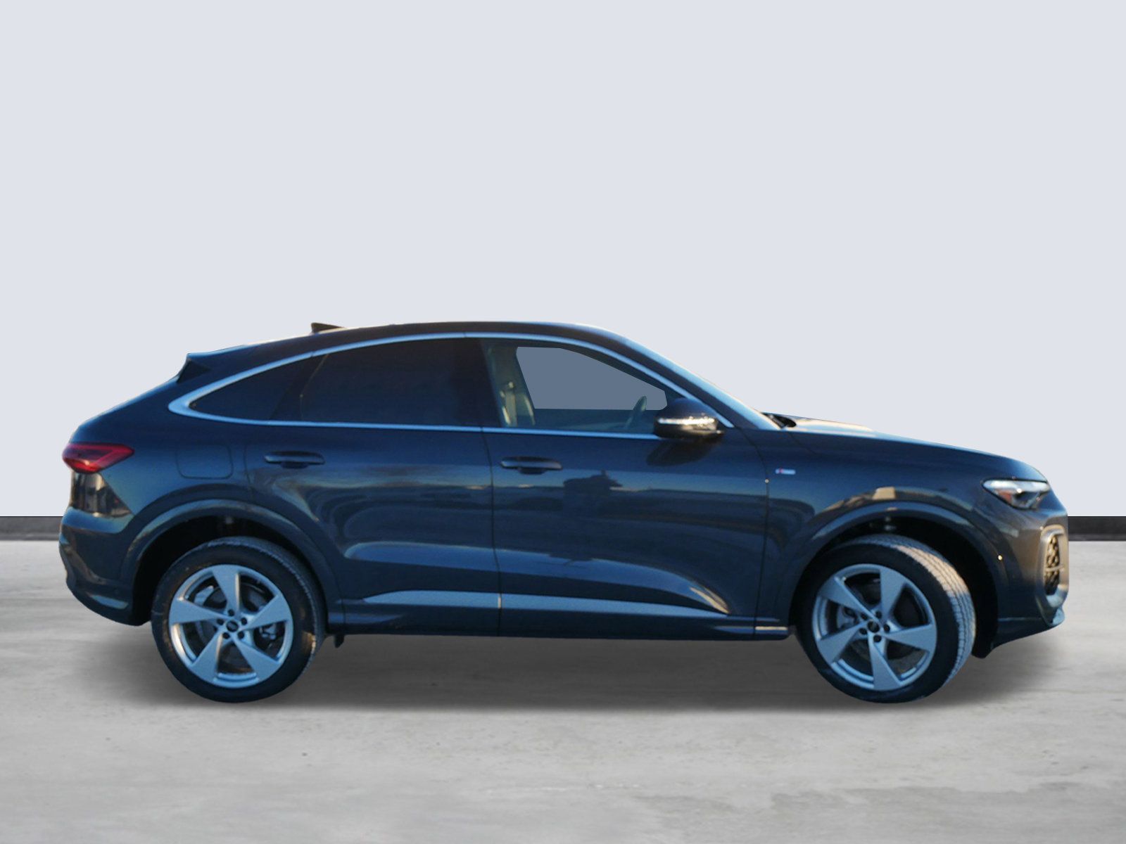 Thumbnail: 2025 Audi Q5 - 5