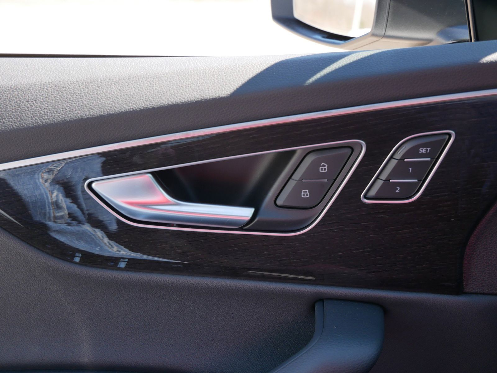 Thumbnail: 2026 Audi Q7 - 16