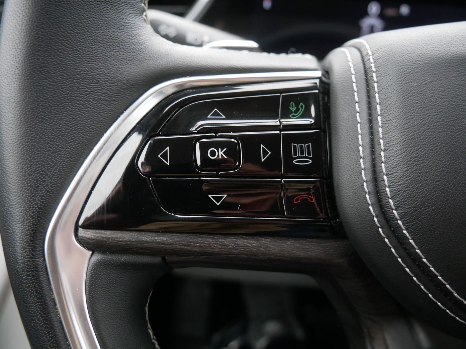 Thumbnail: 2022 Jeep Grand Cherokee - 29