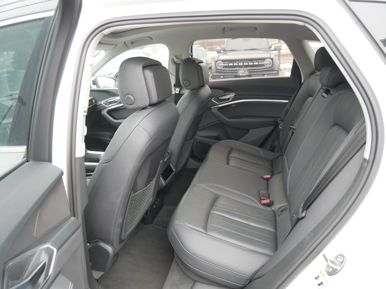 Thumbnail: 2024 Audi Q8 e-tron - 10