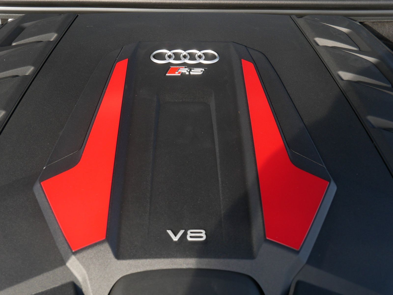 Thumbnail: 2026 Audi RS Q8 - 10