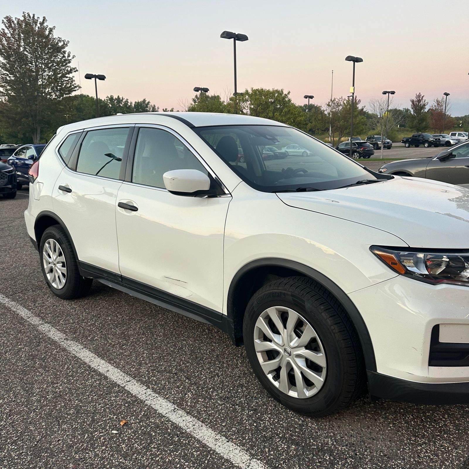 Thumbnail: 2019 Nissan Rogue - 2