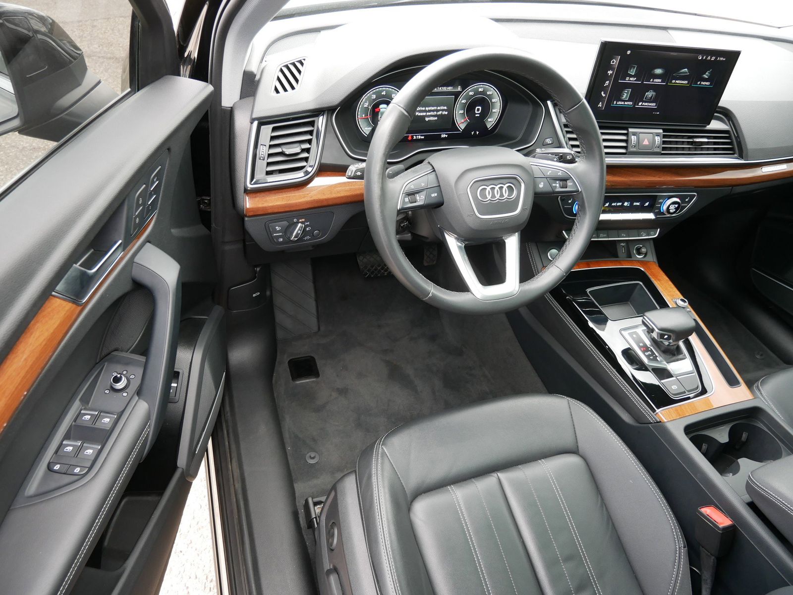 Thumbnail: 2023 Audi Q5 - 10