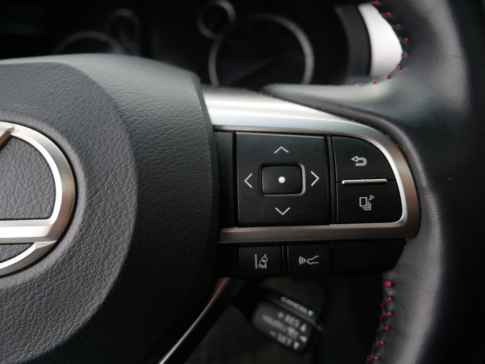 Thumbnail: 2023 Lexus GX - 23