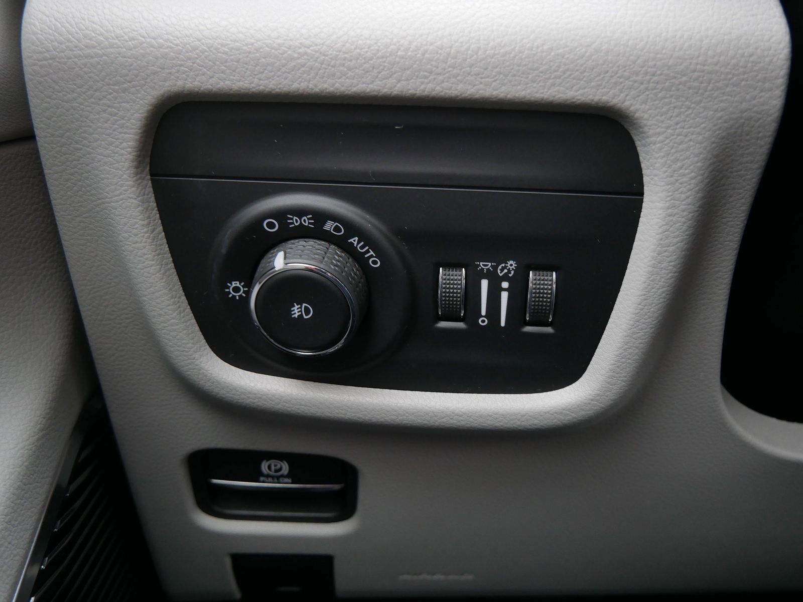 Thumbnail: 2022 Jeep Grand Cherokee - 30