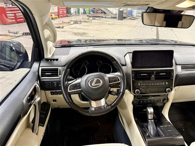 Thumbnail: 2022 Lexus GX - 4