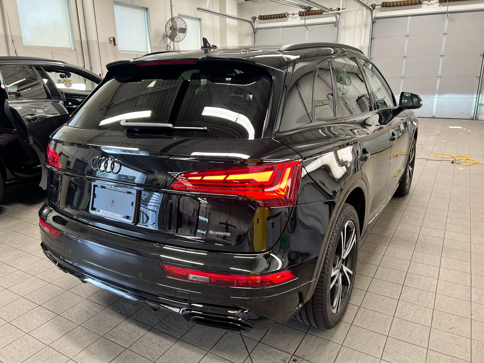 Thumbnail: 2025 Audi Q5 - 4