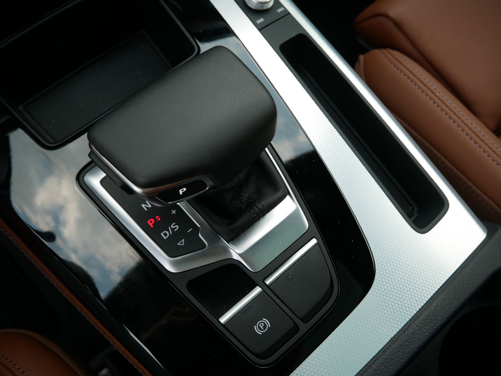 Thumbnail: 2025 Audi Q5 - 21