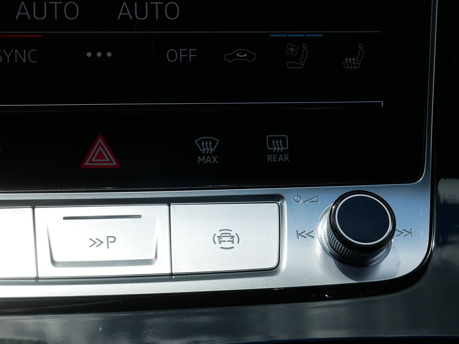 Thumbnail: 2026 Audi SQ8 - 20