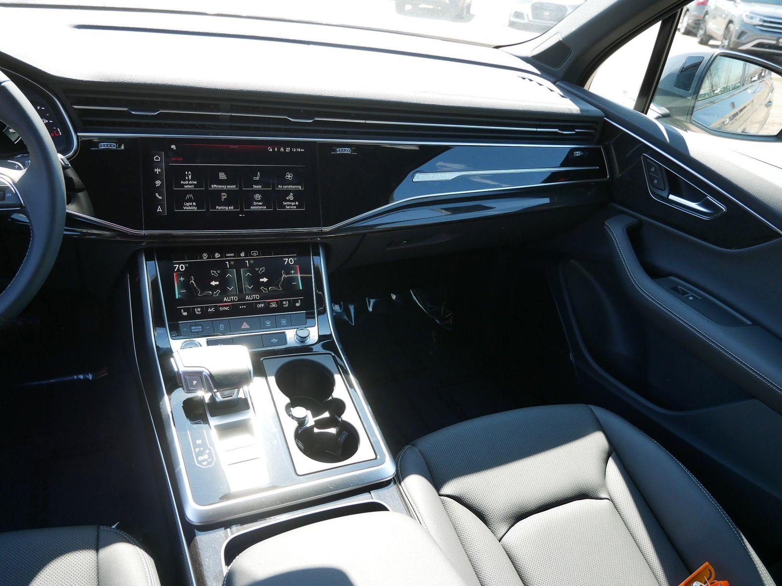 Thumbnail: 2026 Audi Q7 - 14