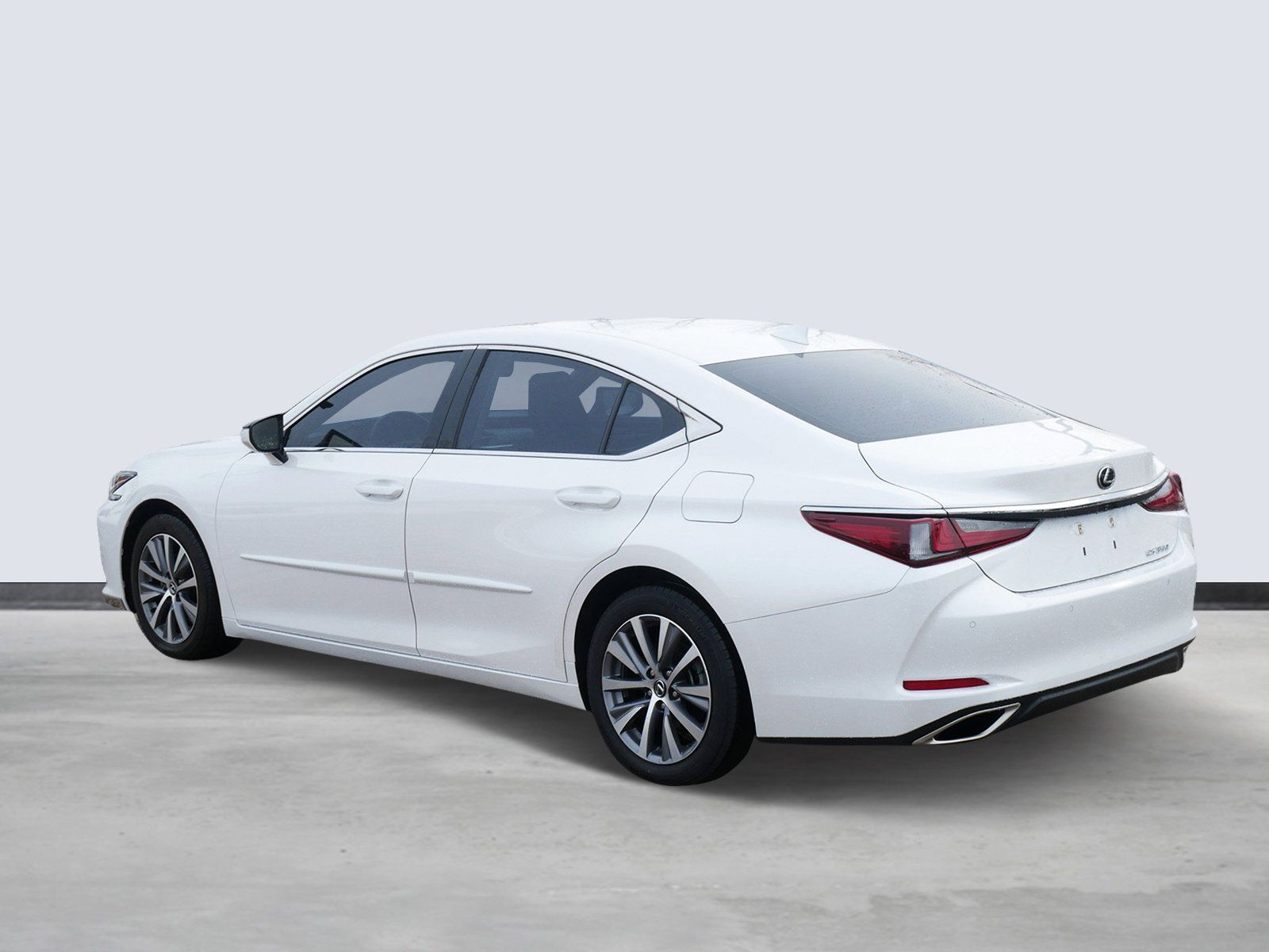 Thumbnail: 2021 Lexus ES - 3