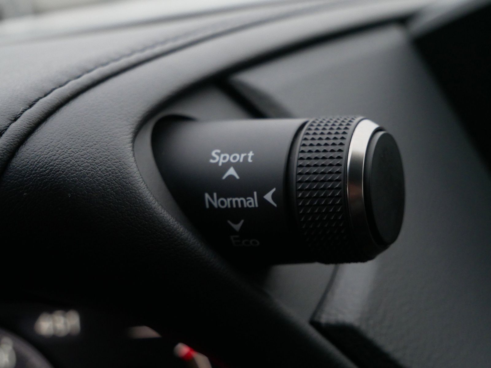 Thumbnail: 2021 Lexus ES - 29