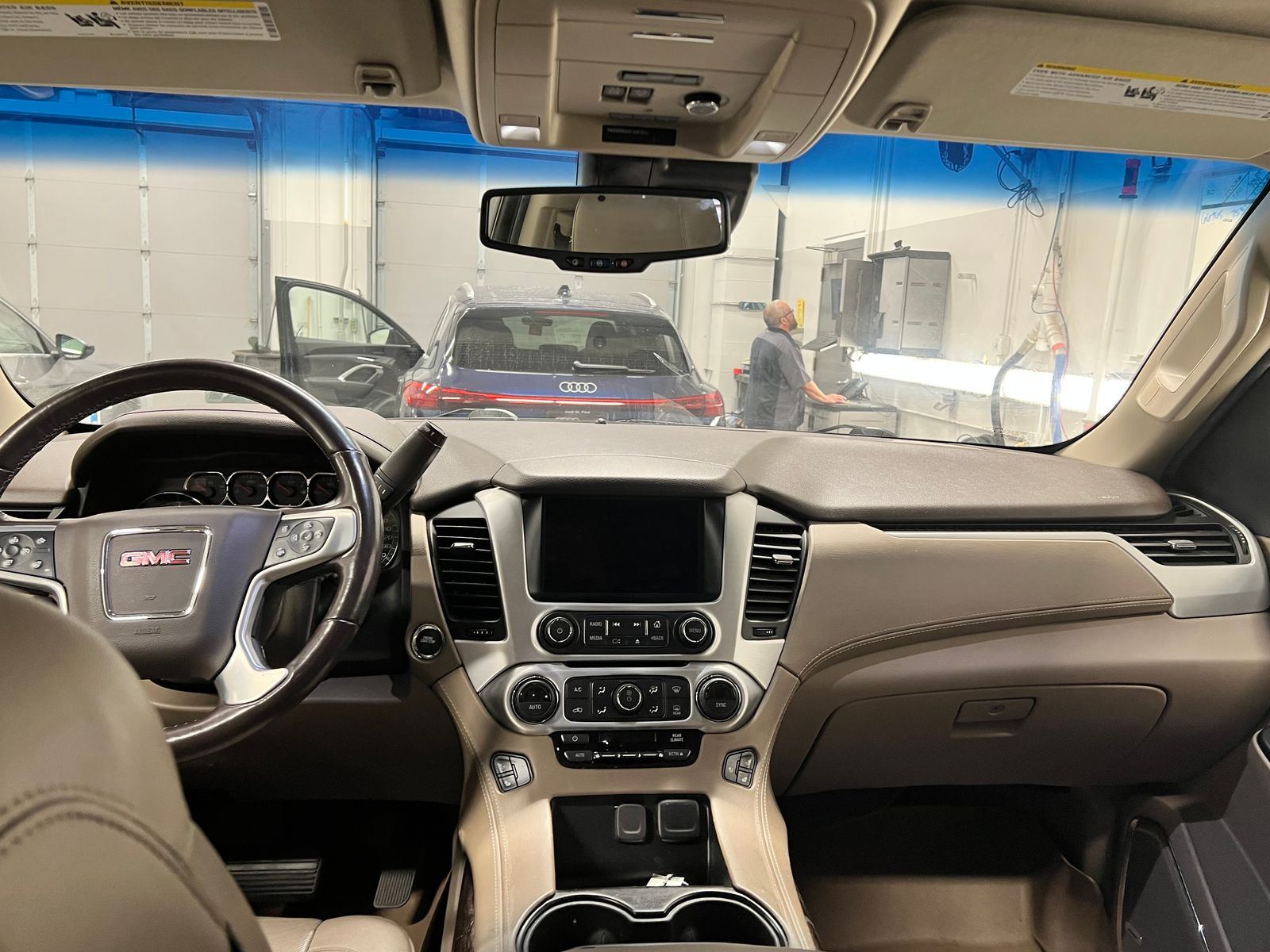 Thumbnail: 2018 GMC Yukon XL - 5
