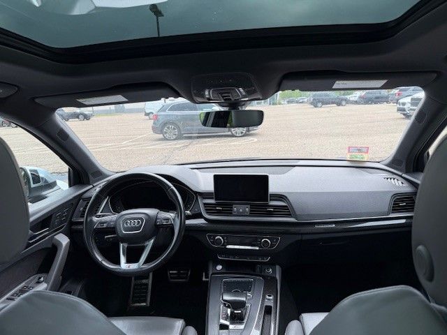 Thumbnail: 2018 Audi SQ5 - 5