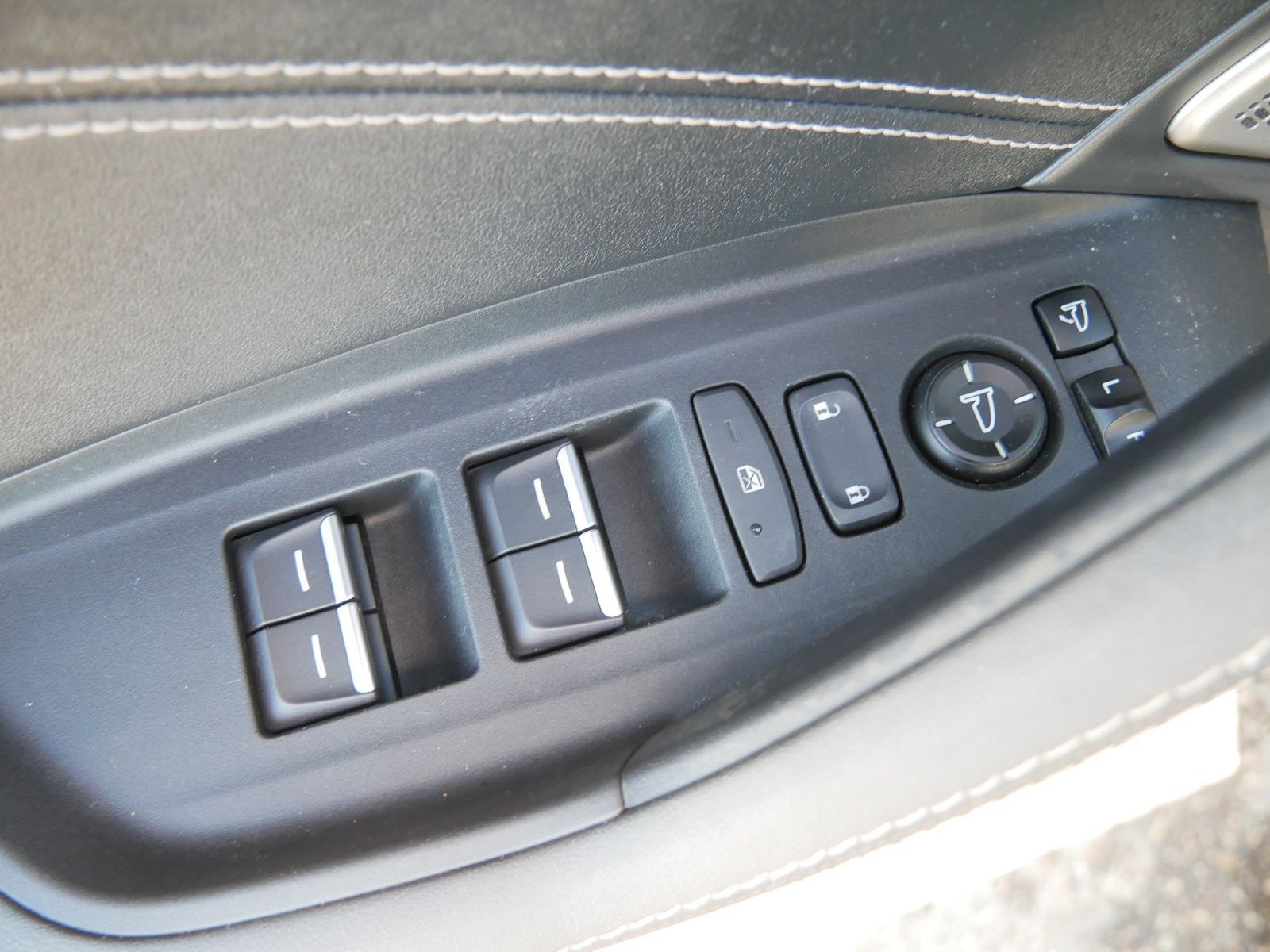 Thumbnail: 2022 Acura TLX - 15