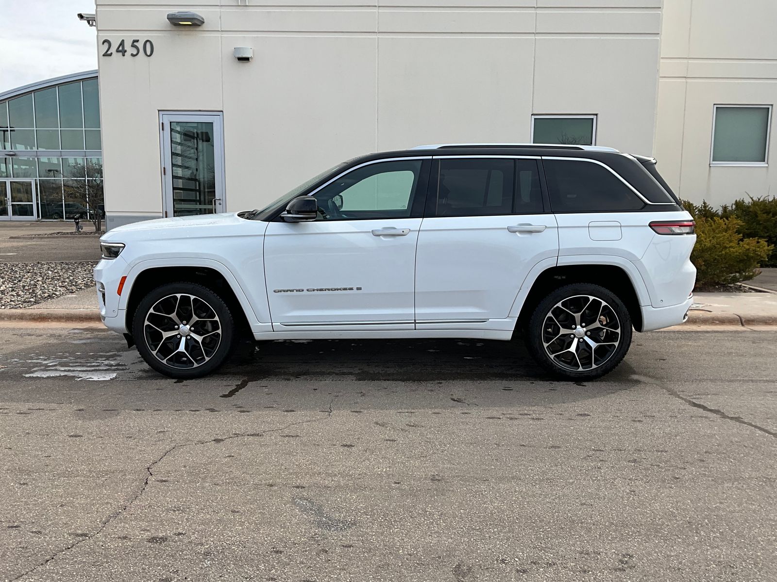 Thumbnail: 2022 Jeep Grand Cherokee - 2