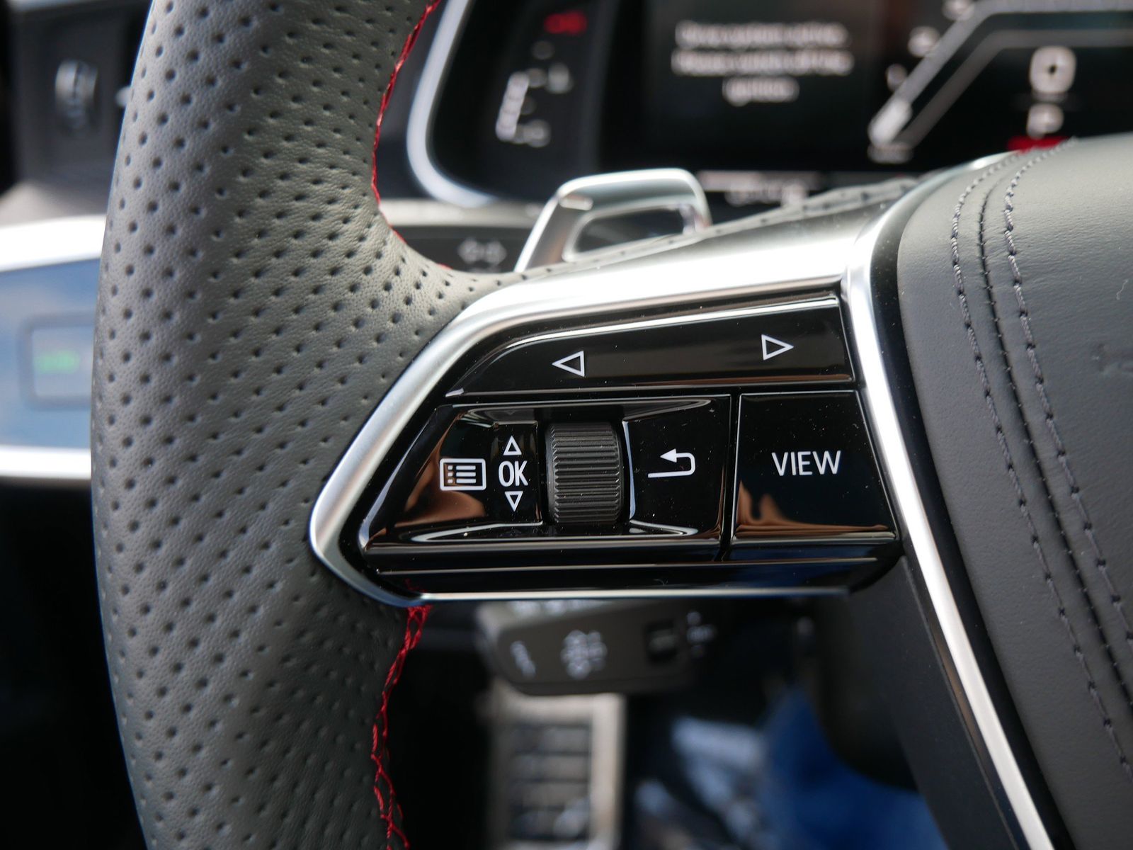 Thumbnail: 2026 Audi RS 7 - 29