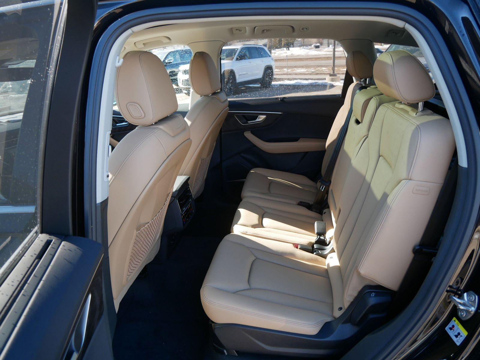 Thumbnail: 2026 Audi Q7 - 10