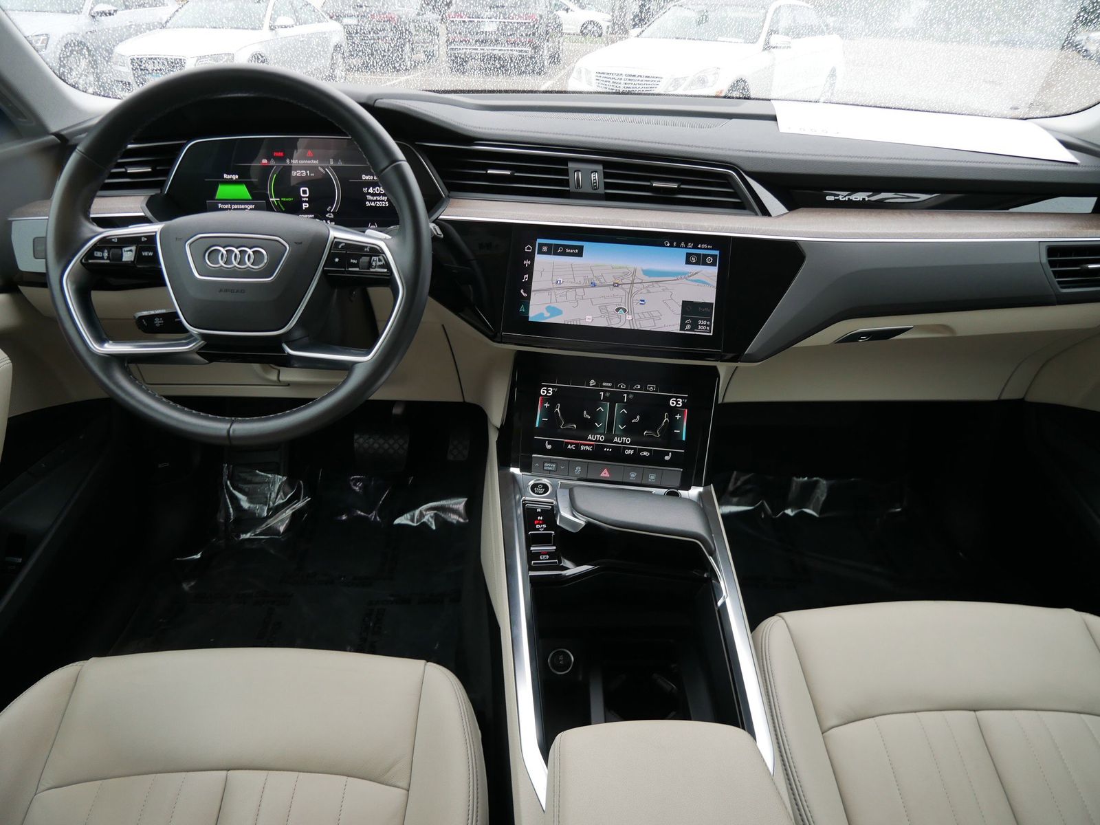 Thumbnail: 2022 Audi e-tron - 10