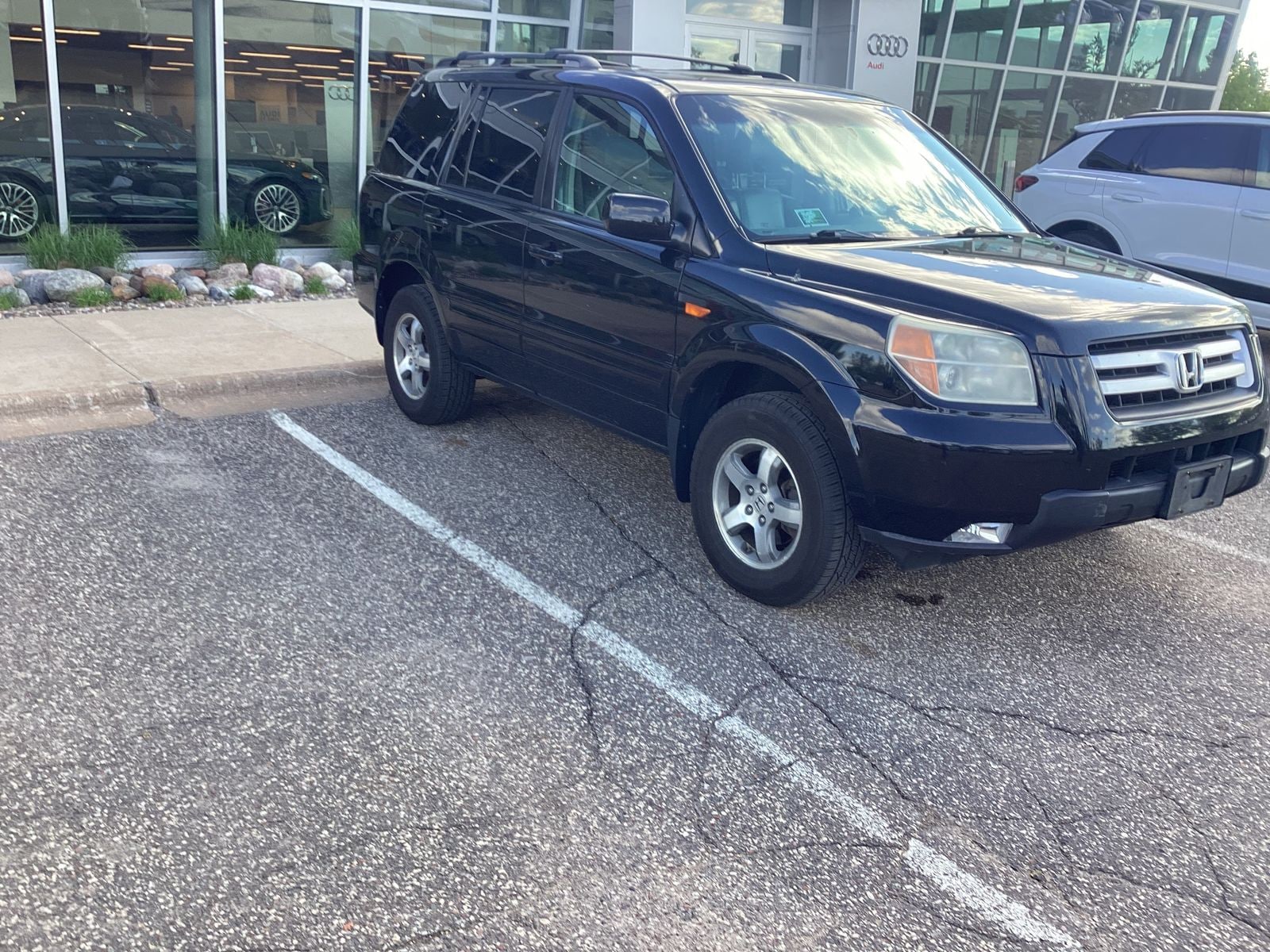 Used 2008 Honda Pilot EX with VIN 5FNYF18728B020210 for sale in Saint Paul, Minnesota