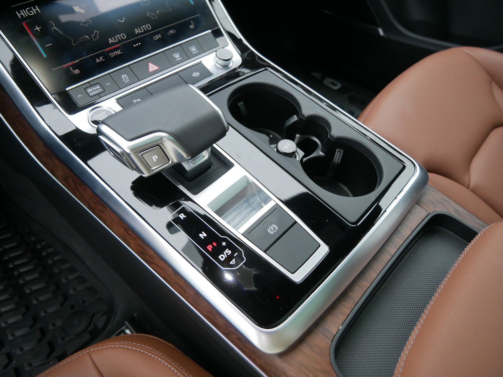 Thumbnail: 2025 Audi Q7 - 18