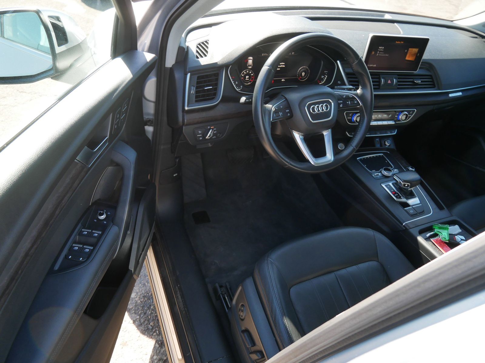 Thumbnail: 2020 Audi Q5 - 9