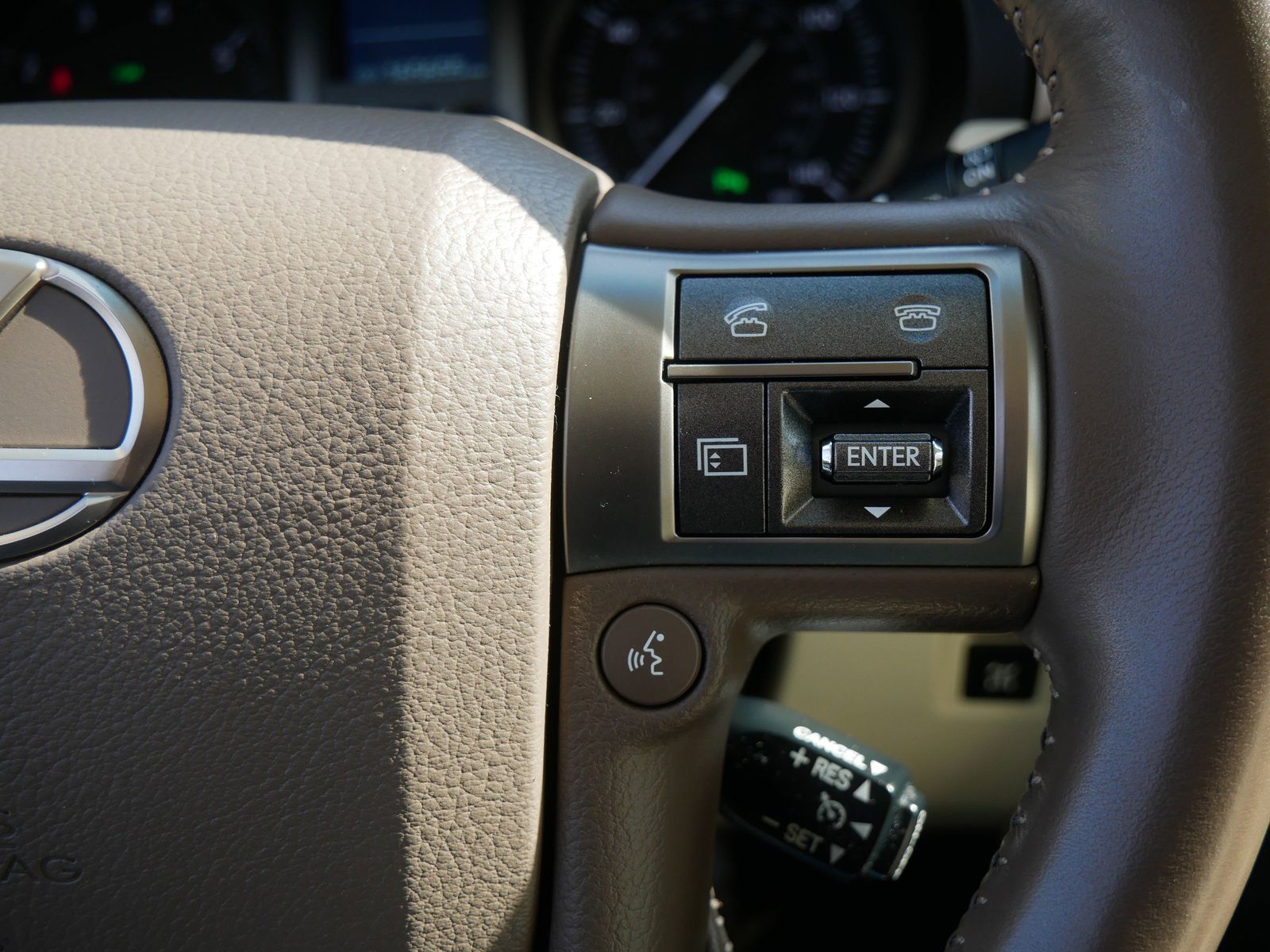 Thumbnail: 2014 Lexus GX - 25