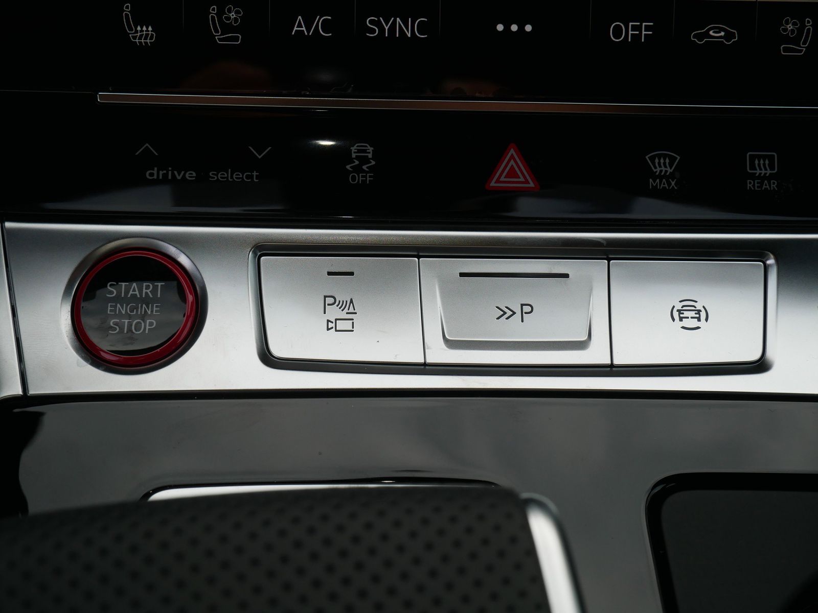 Thumbnail: 2026 Audi RS 6 - 19