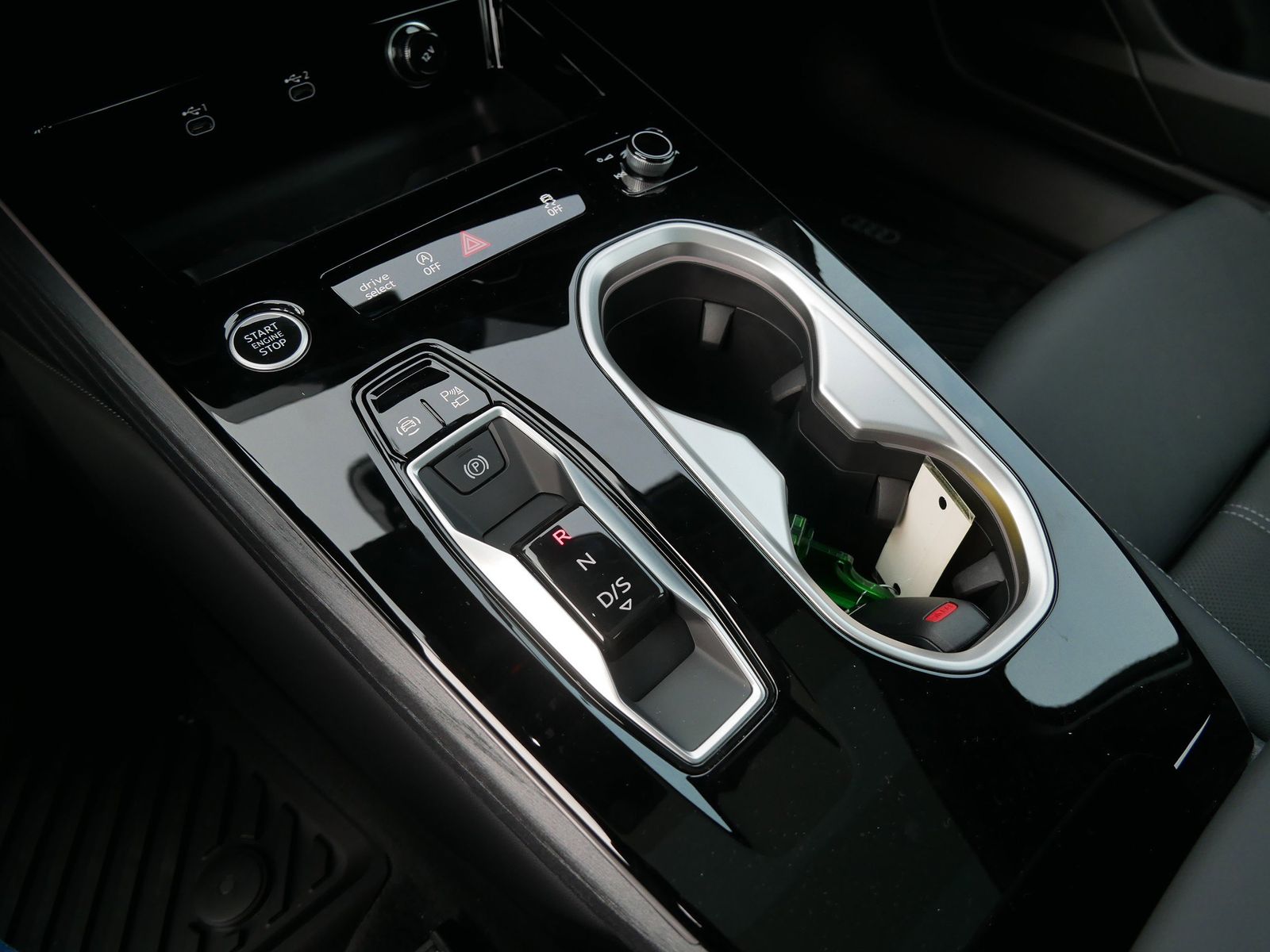 Thumbnail: 2026 Audi A6 - 13