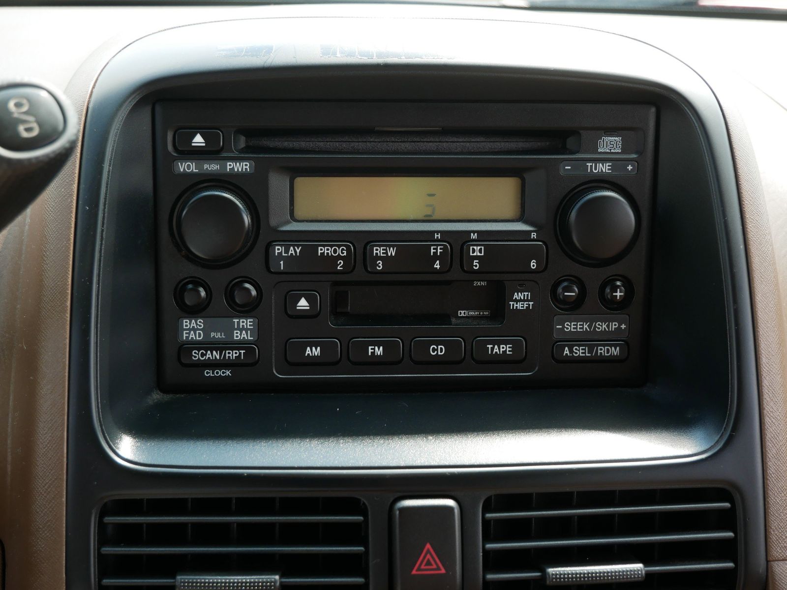 Thumbnail: 2004 Honda CR-V - 17