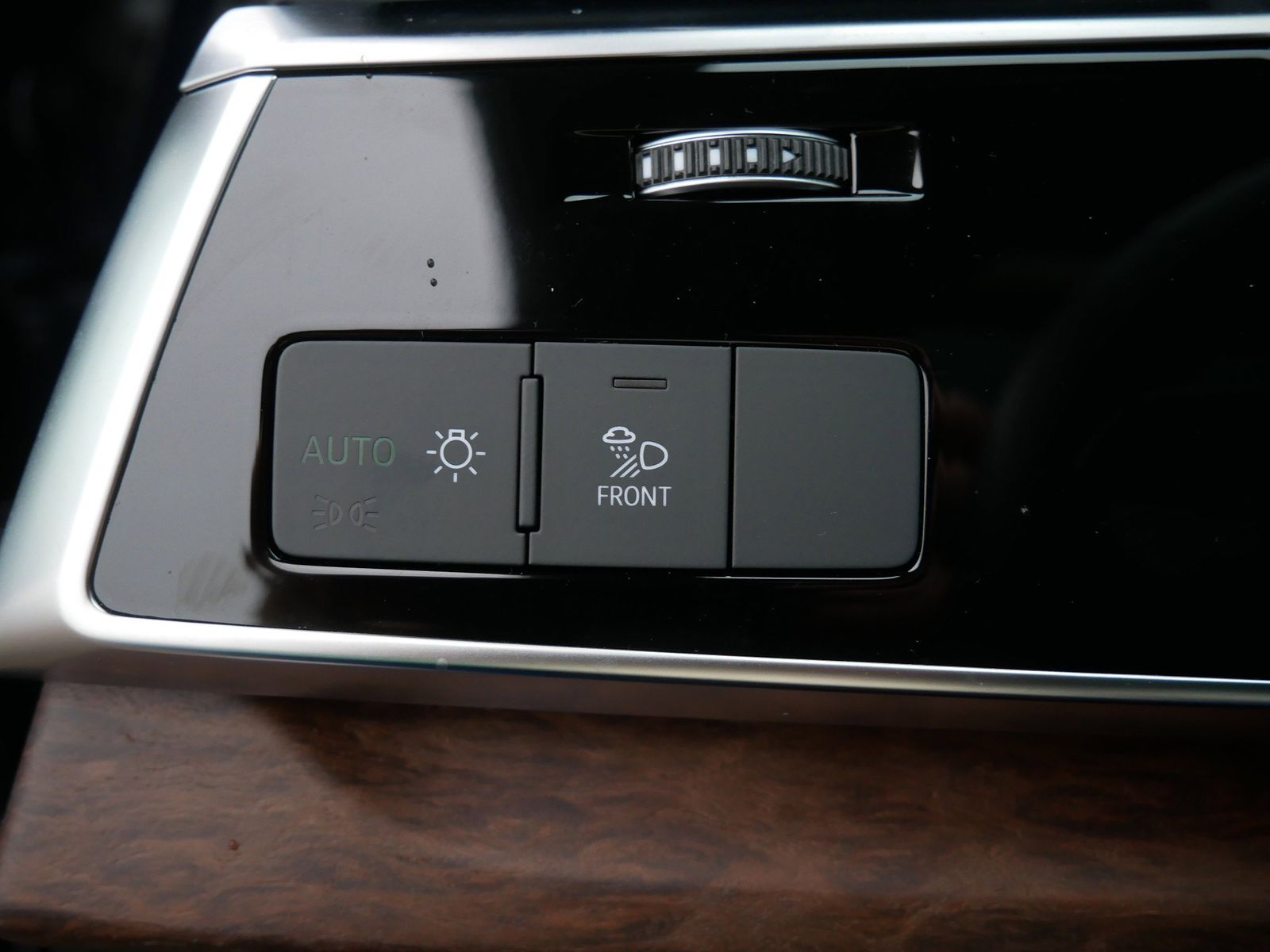 Thumbnail: 2025 Audi Q7 - 26