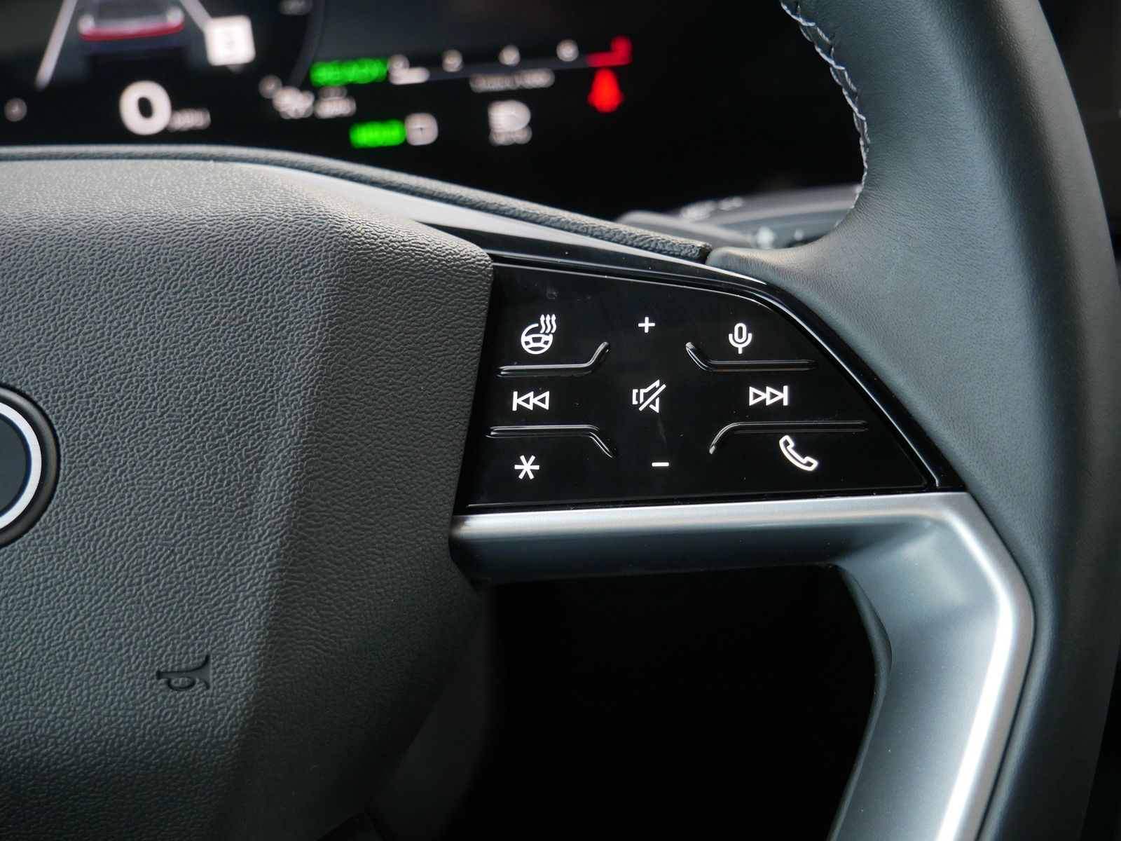 Thumbnail: 2025 Audi Q5 - 25